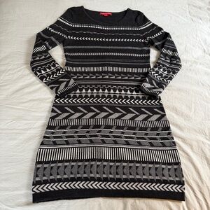 Krimson Klover Black and Gray Geometric Long Sleeve Dress Natural Fibers Size S